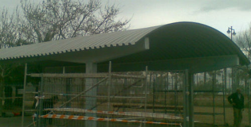 Obra chapa simple curva